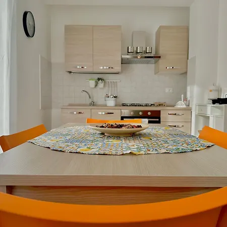 Lemon House