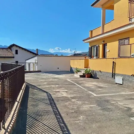 Lemon House Apartment *